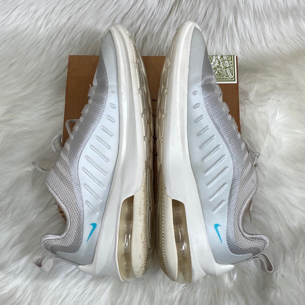 Nike Air Max Axis Sneakers - Picture 3 of 11